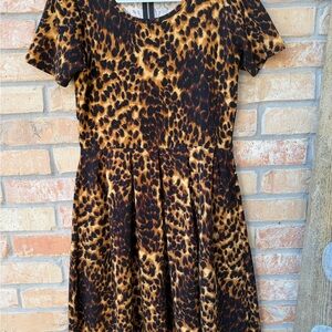 LuLaRoe Leopard Print Amelia Short Sleeve Dress